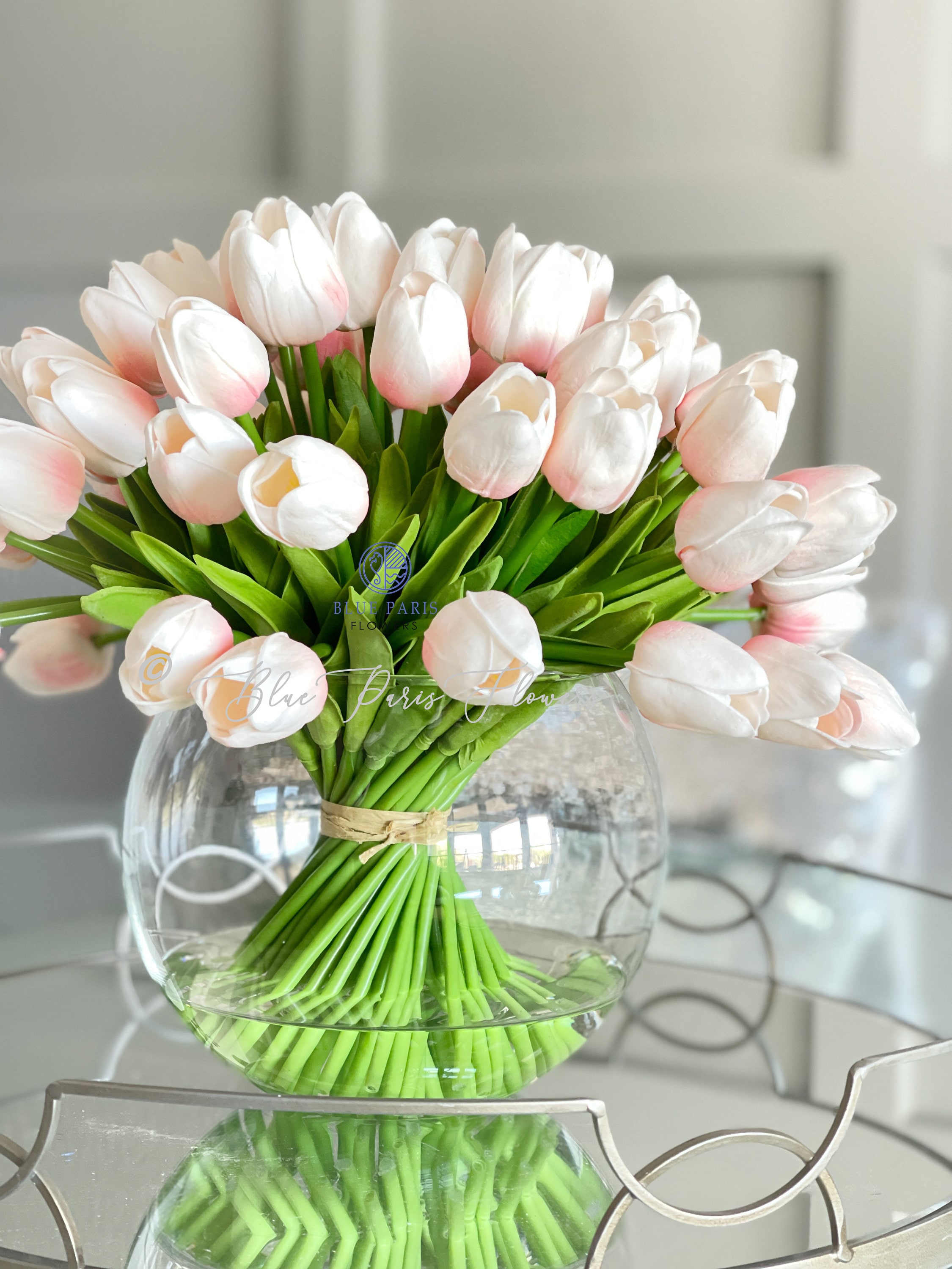 50 Pink Tulips in Short JLF Vase à Fleurs - JLF Las Vegas Florist