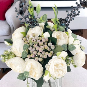 White Peonies/Berries/Blueberries Arrangement, Artificial Faux Centerpiece Faux FloralSilk Flowers in Glass Vase for Home Decor Blue Paris zdjęcie 5