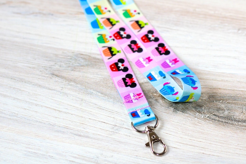 Cupcake Snacks,lanyard,Badge holder,cupcakes,Breakaway lanyard,lanyard,Teacher lanyard,Lanyard for keys image 2