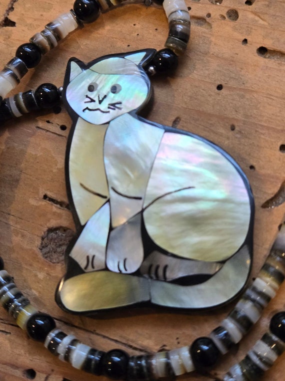 Mother of Pearl Inlaid Cat Pendant Necklace - Cat… - image 3