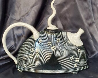 G Woods 2005 Signed Art Pottery Textured Black White Ceramic Teapot Swirl Lid