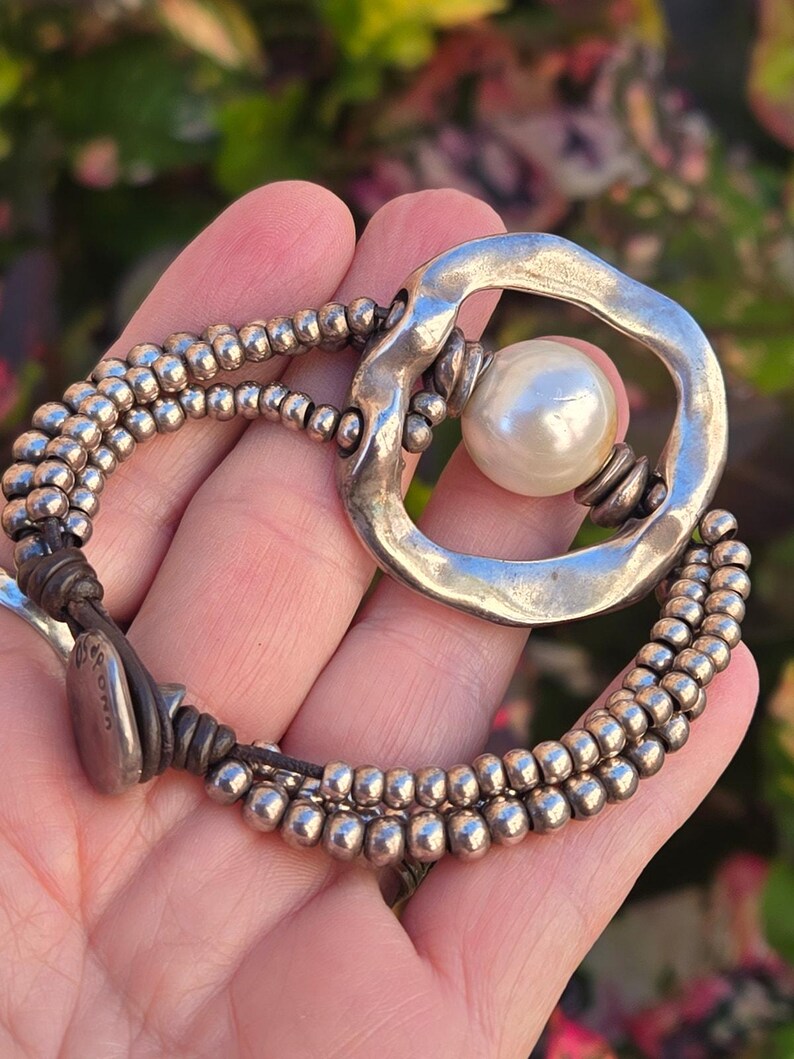 Uno De 50 Damen Silber Ton & Leder Perlen Faux Perlenarmband, 7,5 Zoll Bild 4