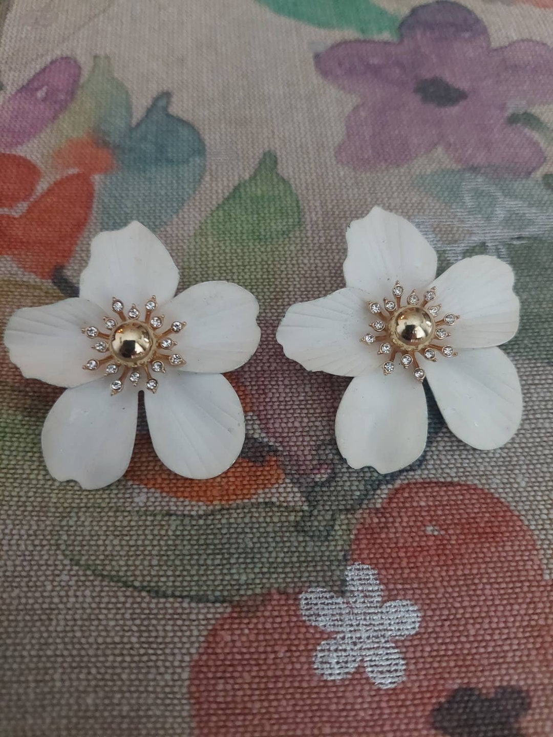 OVERSIZED ORCHID EARRINGS, FLUTTER WHITE