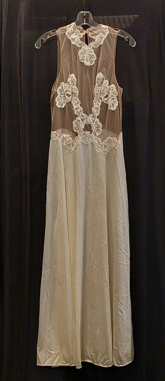 1970's Vintage Bridal Sleepwear, Lingerie, Gown, F