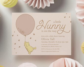 Convite para chá de bebê Ursinho Pooh Um pequeno Hunny está a caminho | Envelope de madeira Hundred Acre | Convites para chá de bebê rosa