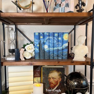 Van Gogh Starry Night-bokstapel: Dekorativa bokomslag