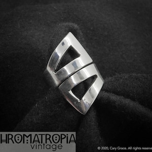 Vintage Modernist Sterling Silver Ring - UK Q 1/2 - Heavy - Geometric - Triangles - Minimalist - Statement - Unusual - 925 - Nickel Free