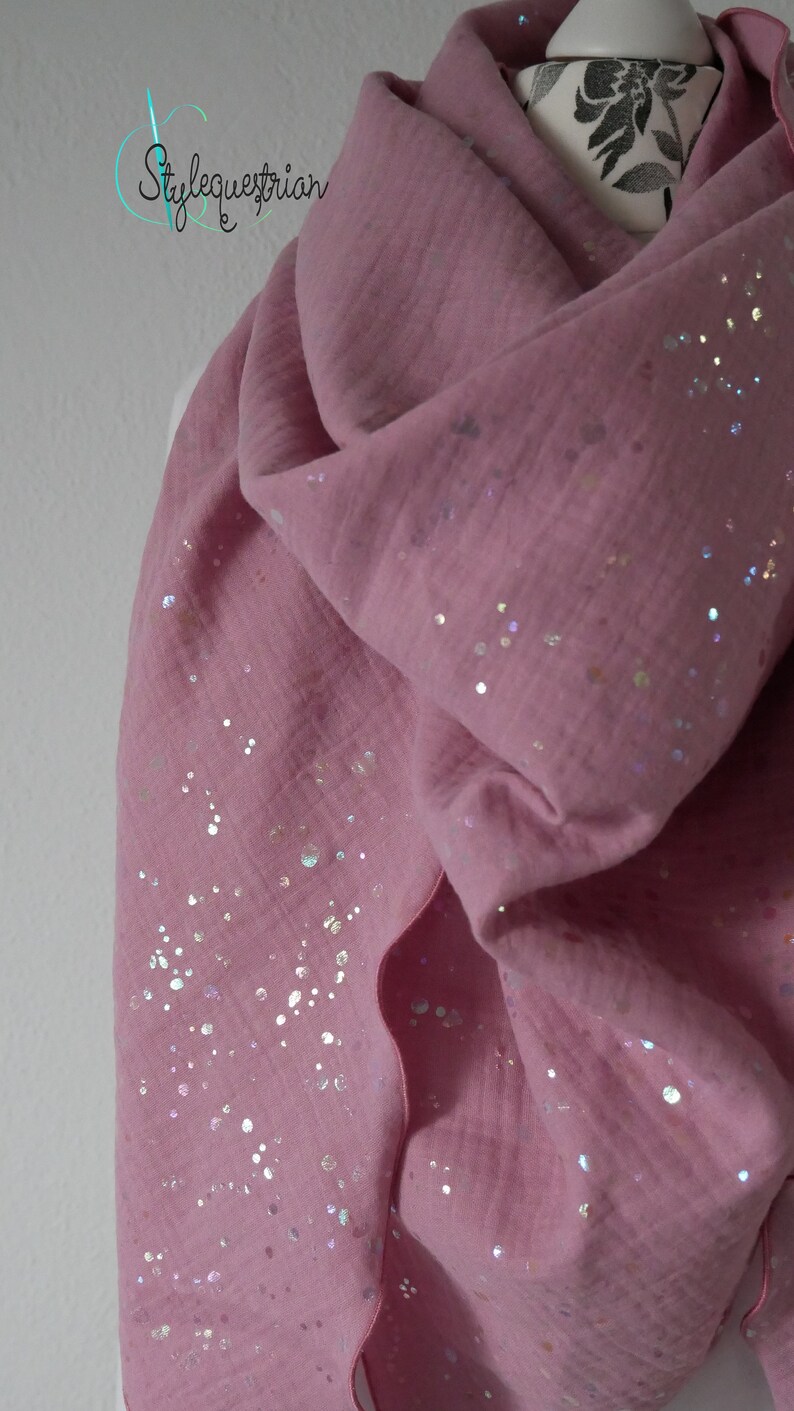 XXL muslin cloth pink with holographic dots image 3