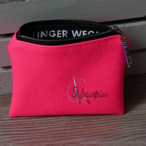 Kleines Täschchen / Geldbeutel in kräftigem neonpink - Unikat