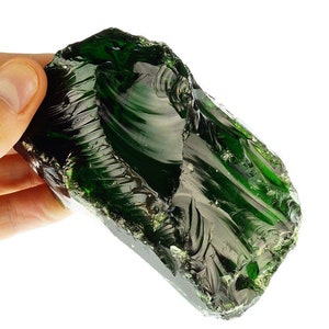 AndARA potente cristallo monatomico verde antica pietra 640 grammi INDONESIA
