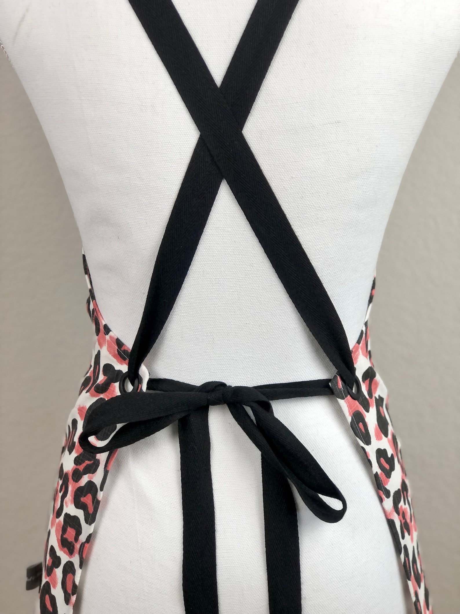 Womens Chef Apron With Crossback Adjustable Ties, Grommets, Cotton