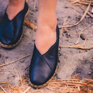 LU Loafers | Leather Shoes | Handmade Shoes | Women&#39;s Mules | Black Loafers | Black Shoes | Slippers | Slip on Shoes | Flats | Moccasins