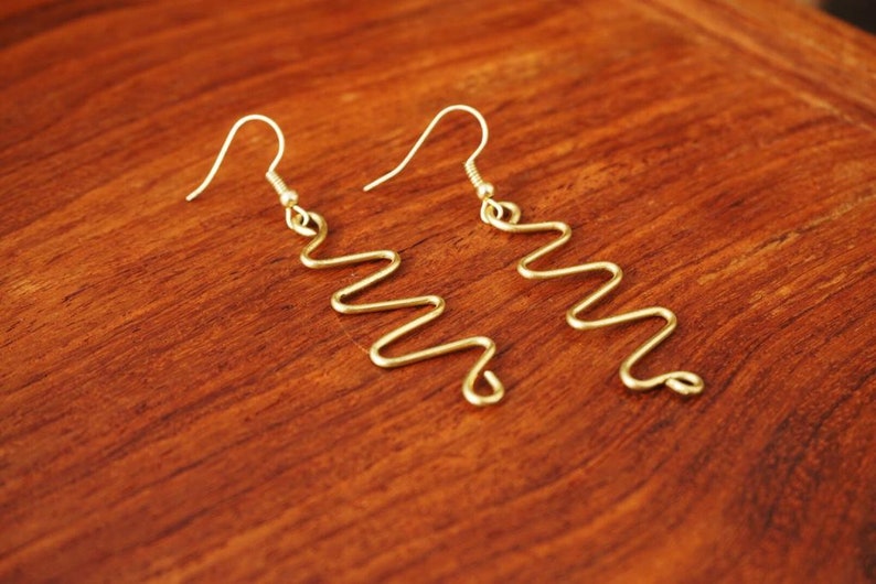 Zig zag gold color wire earrings image 5