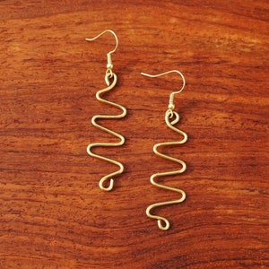 Zig zag gold color wire earrings image 4