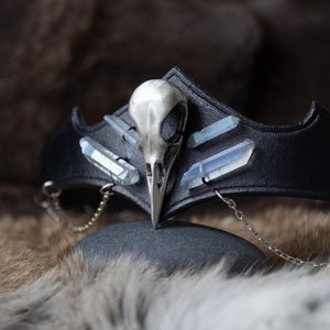 Raven Leather Tiara, Metal Crow Skull and Quartz // Dark Fantasy Crown Shaman Headdress