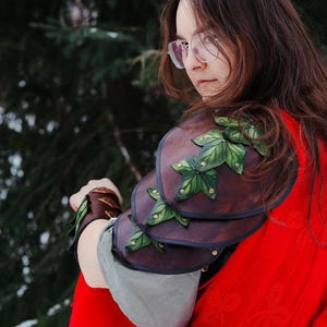 Elven Ivy Leather Pauldrons // Druid Fantasy Shoulder Leaf Armor Cosplay LARP