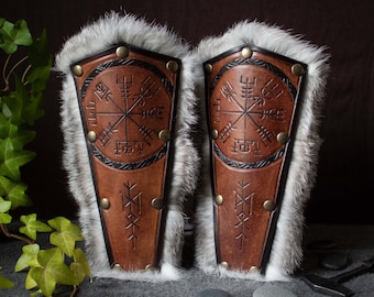 Braçadeiras Viking de Couro e Pele // Par de Braçadeiras Nórdicas Rúnicas Vegvisir