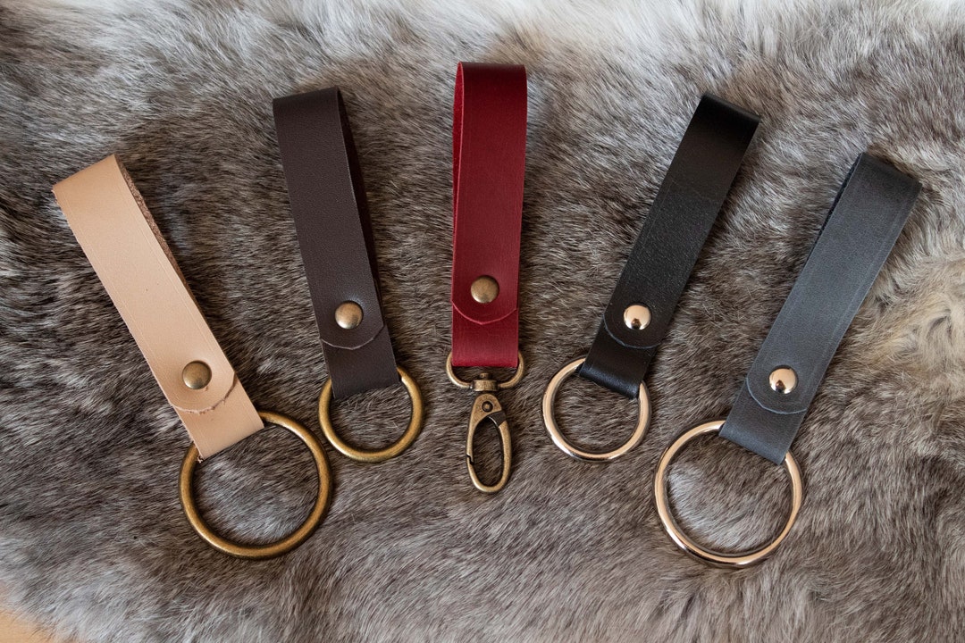 Leather Utility Loop // Medieval Belt Attachment, Keychain - Etsy