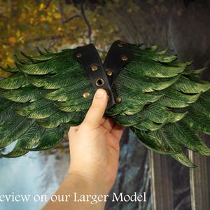 Small Leather Feather Pauldrons, LARP Armor Bird Raven Spaulder Shoulder Armor Green