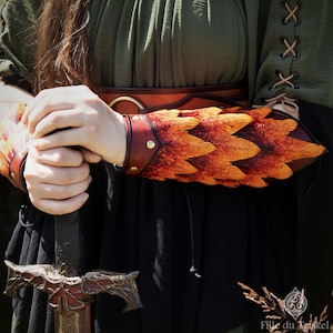 Leren veren armbanden // Raven Feather Elfenpantser