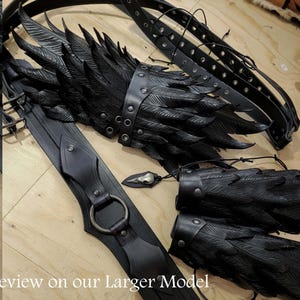 Small Leather Feather Pauldrons, LARP Armor Bird Raven Spaulder Shoulder Armor Full Black