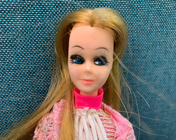 Topper Dawn Doll With Four Outfits Vintage 1970s H 11 A Etsy