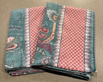Standard pillowcases, set of two blue with contrasting border floral designs Wamsutta