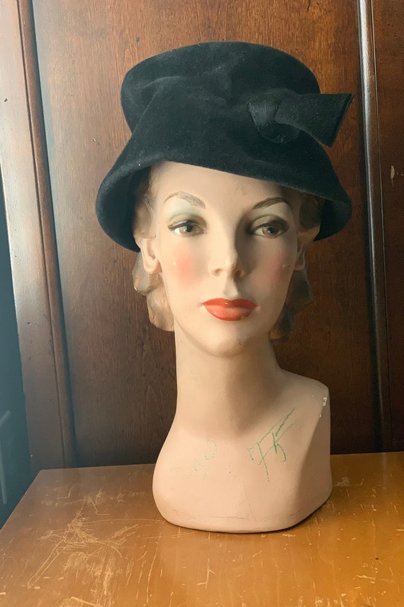 Vintage black velour bucket hat Velour Regals by … - image 1