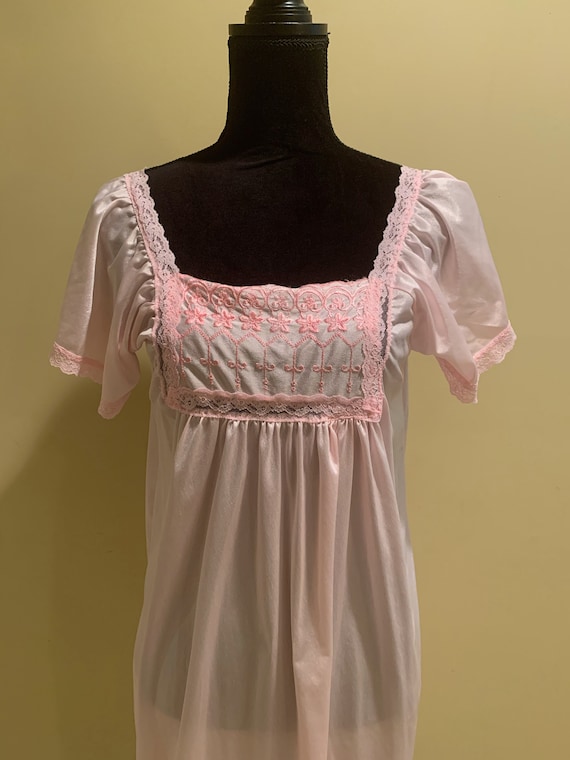 Short pink nylon nightgown vintage Waltz with me