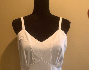 Ivory dress slip with adjustable straps vintage Movie Star size 40 tall