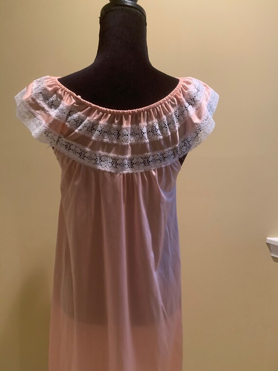 Peach salmon sleeveless nylon nightgown with lace… - image 4