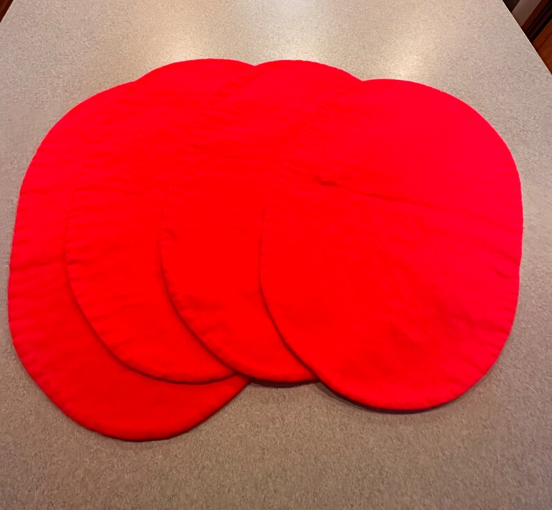 Quilted Red and White Checkered Oval Placemats Set of Four Etsy