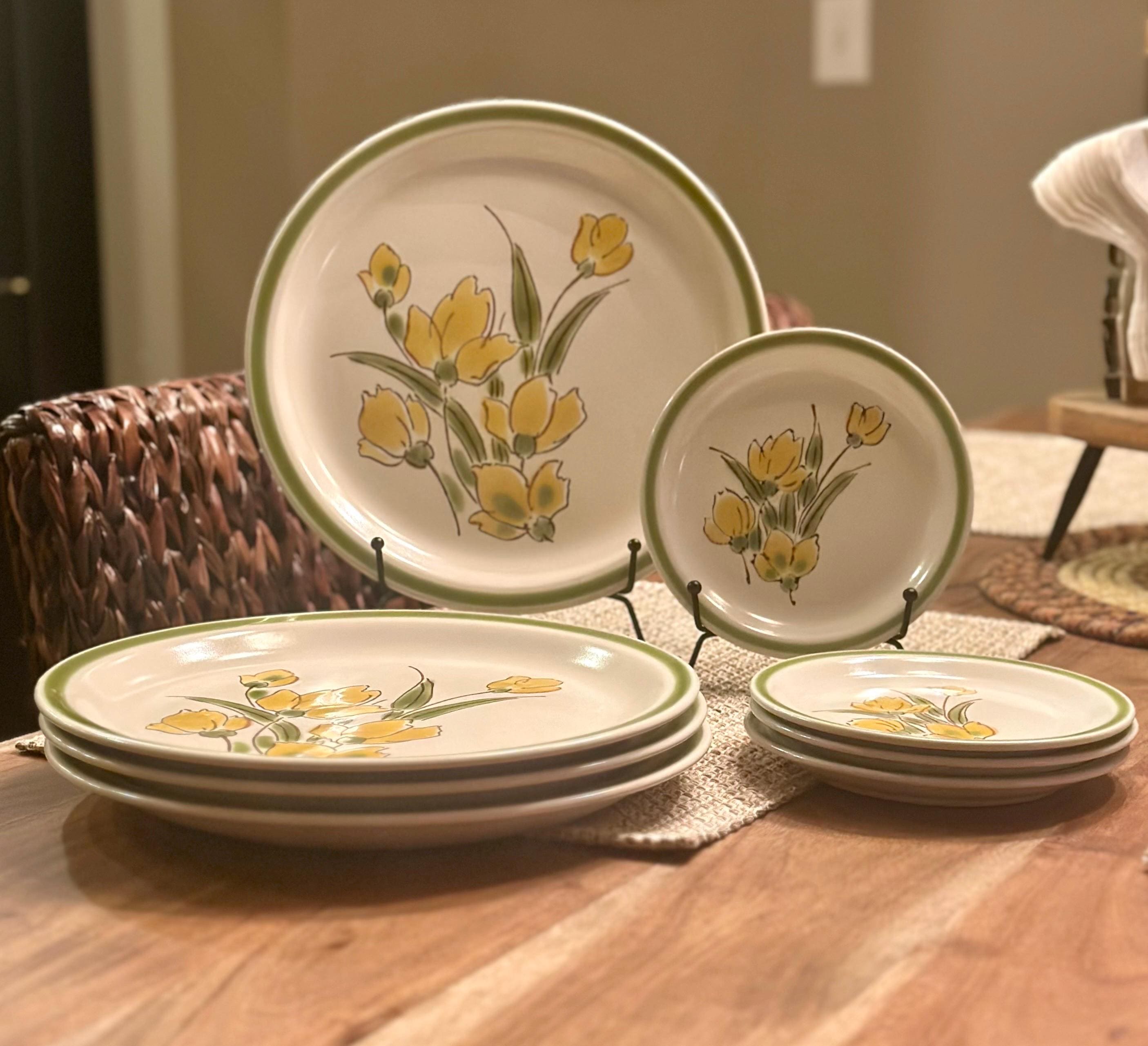 Stoneware Piece Set Yellow Flowers Green Rim Dinner Plates,