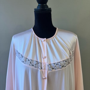 Pink button front nylon robe vintage Vanity Fair 36