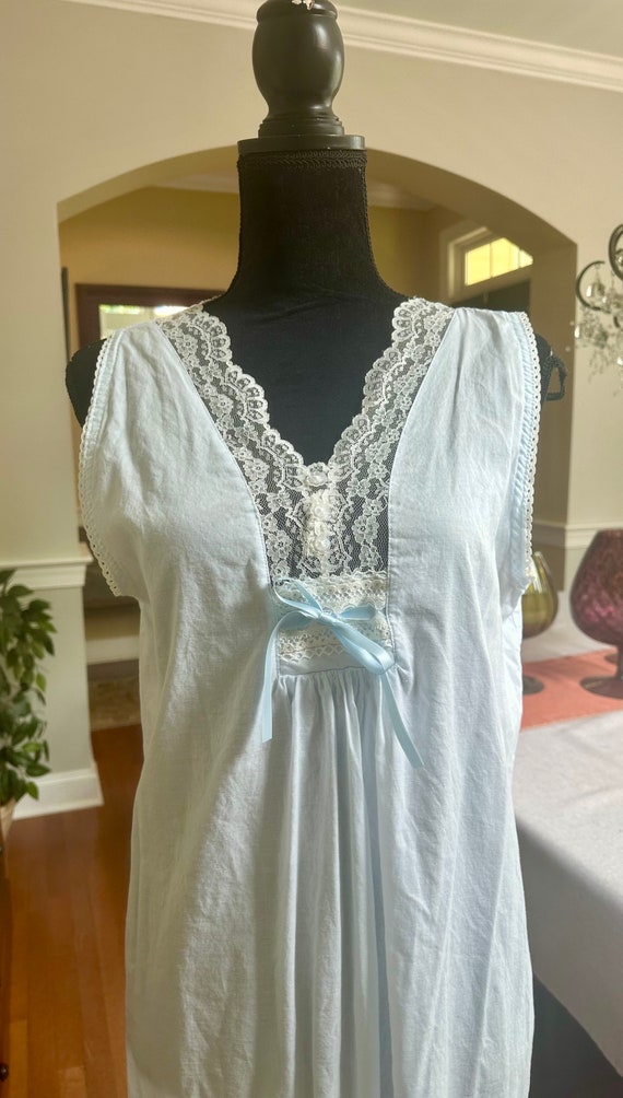 Light blue mid calf length sleeveless nightgown 10