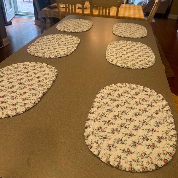 Quilted oval placemats with ruffled edge flower print set of 6 vintage