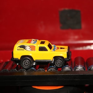 TONKA Truck Friction Toy SUV 4X4 Made in Japan Lifted Vintage Offroad Monster Big Yellow Foot 111