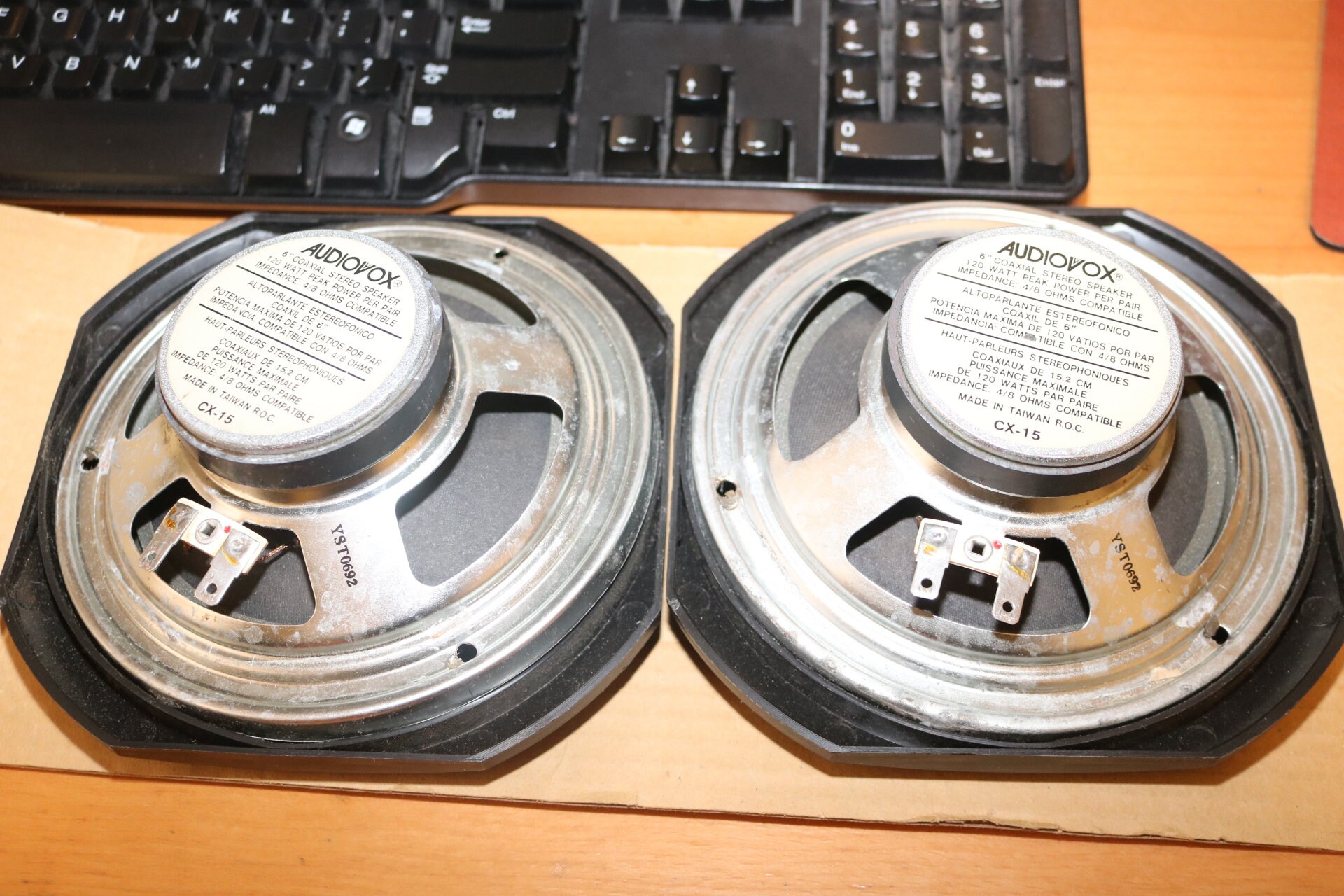 Audiovox 6 Speakers for Minitruck Auto Car Sub Woofer Mini Truck