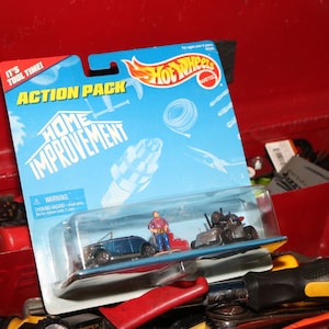 Home Improvement Hot Wheels Vintage 1990's HotWheels Green Red Line Diecast Toy Car