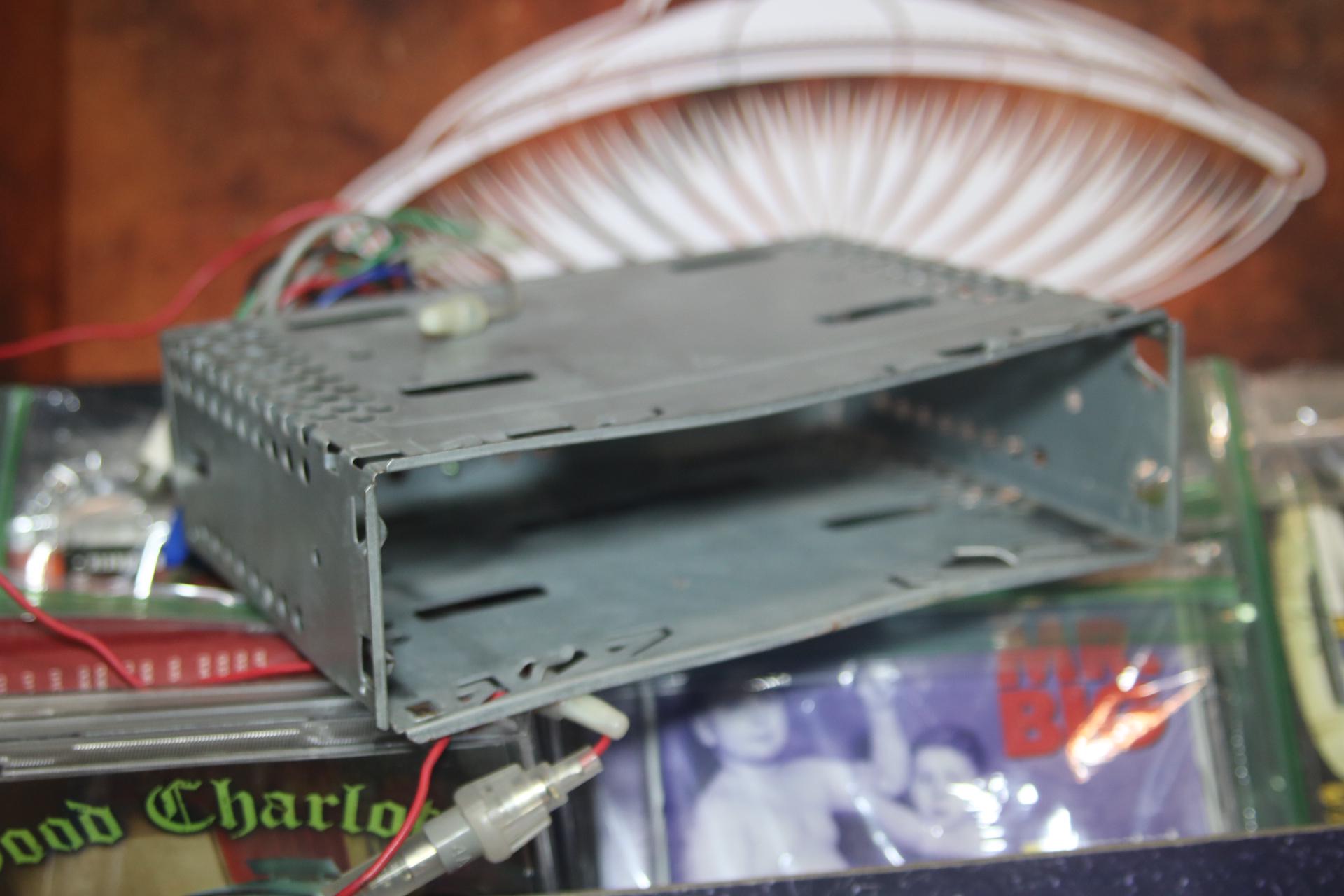 Alpine CDE 7831 CD Player Sleeve Wiring from 1999 Vintage 1990s Car Audio Stereo
