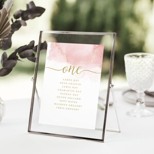 Bruiloft tafelnummers blush, tafelnummerkaarten bruiloft, naamkaarten tafel bruiloft, elegante tafelnummers bruiloft, klassieke tafelnamen