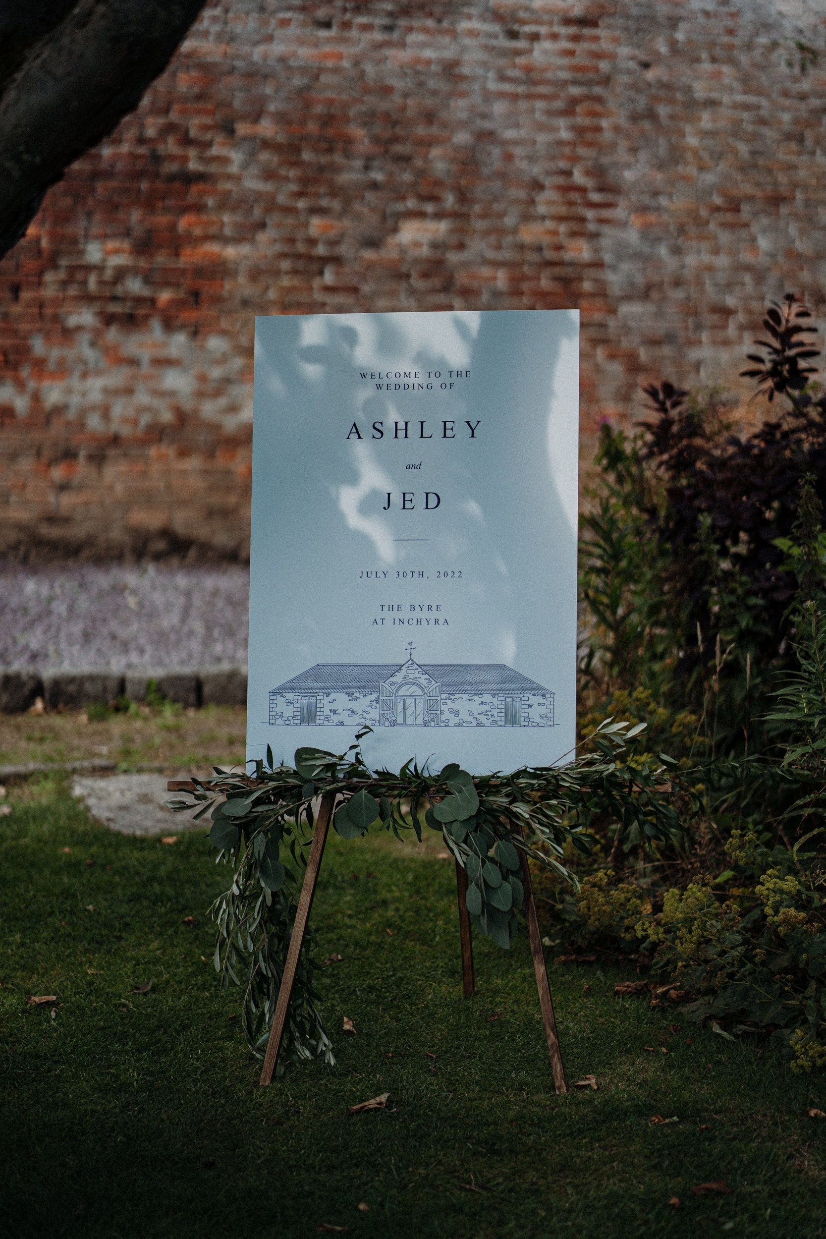 Ilustración del lugar Signo de bienvenida de boda, Bienvenido personalizado  a nuestro signo de boda, Signo de boda ilustrado, Signo de boda, Signo de  recepción - Etsy México, image size:1667x2500