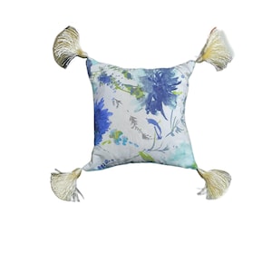 Luxury Pillow, Decorative Pendant, High Quality Blue Velvet, Royal Design, Blue Collection, Accent pillow, Throw pillows, 40x40 cm