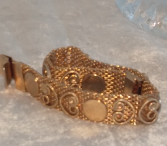 Vintage Gold Tone Swirled Bracelet - image 3