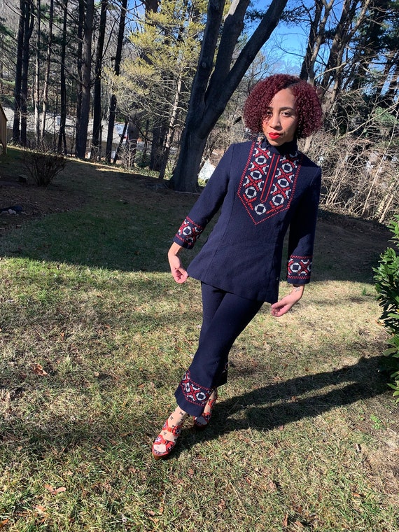 70’s inspired handmade knitted thrift find View 5