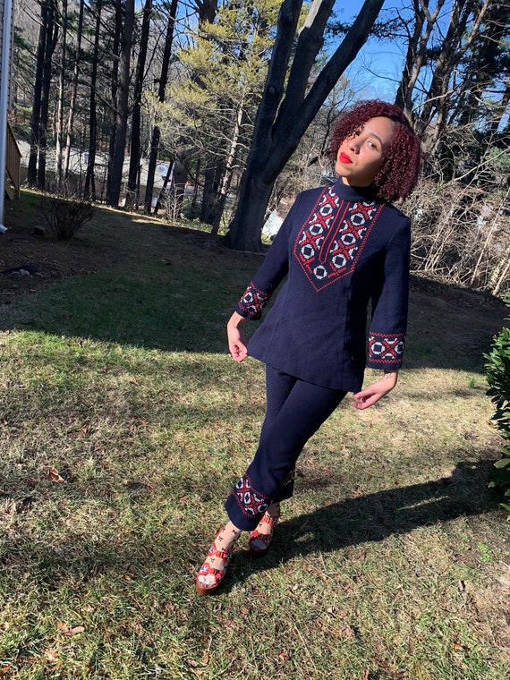 70’s inspired handmade knitted thrift find View 3