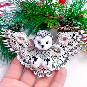 Barn owl beaded broach, embroidered crystal beads brooch, very large brooch, beaded brooch , owl pin, bird lover gift, ukrainian jewelry zdjęcie 2