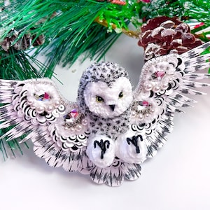 Barn owl beaded broach, embroidered crystal beads brooch, very large brooch, beaded brooch , owl pin, bird lover gift, ukrainian jewelry zdjęcie 5