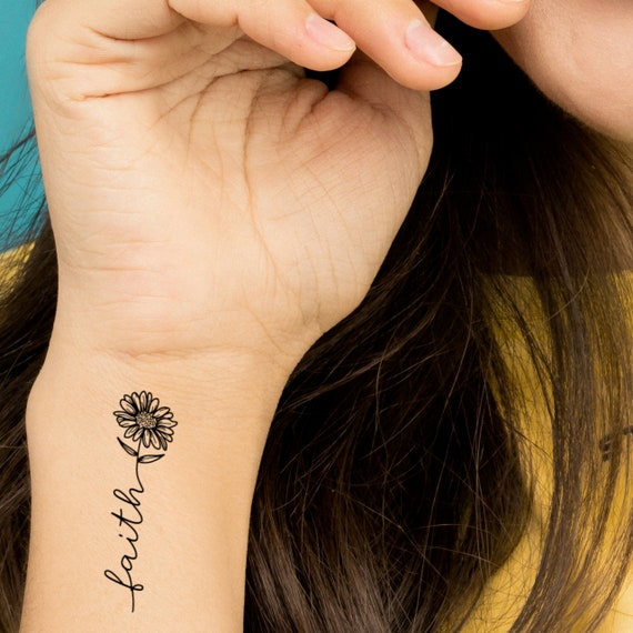 Amazon.com : Everjoy Realistic Tiny Temporary Tattoos - 400+ Patterns, 60  Pcs Inspirational Quotes, Words, Lines, Flowers, Leaves, Artworks, Message  Tattoos for Women, Men and Adults : Beauty & Personal Care