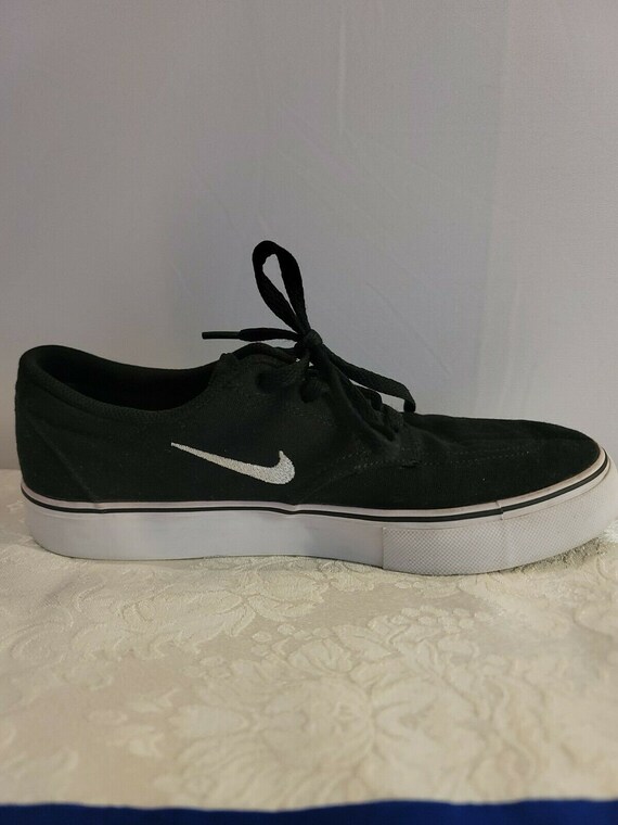 Nike SB Clutch GS Black White Skate Shoes Youth 4.5 729826-001 | Etsy